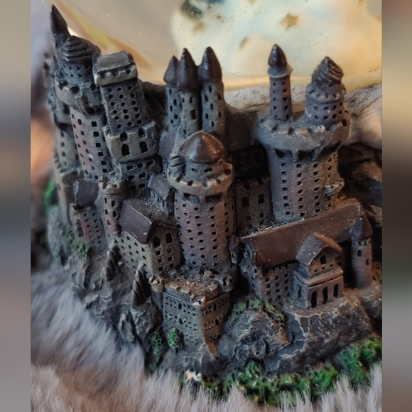 ENESCO RETIRED Harry Potter Quidditch Water Ball/Snow Globe - Picture 10 of 12